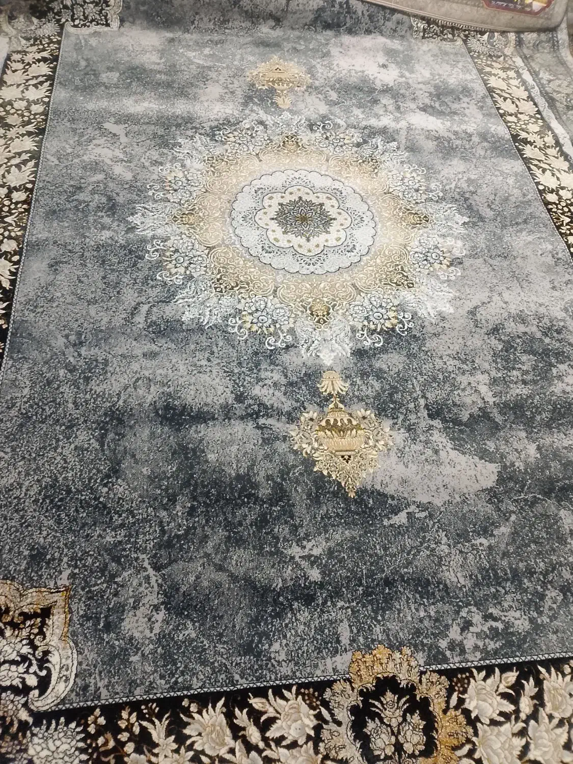 قالی 12متری|فرش|آباده, |دیوار