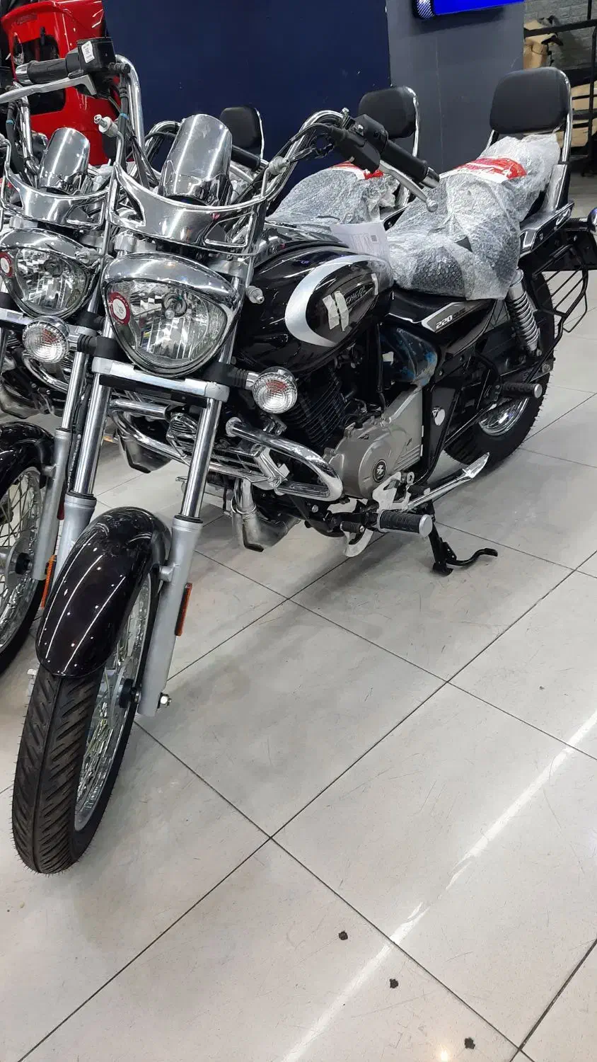 باجاج اونجر ۲۲۰ سی سی bajaj avenger 220 نقدو اقساط|موتورسیکلت|تهران, بهار|دیوار