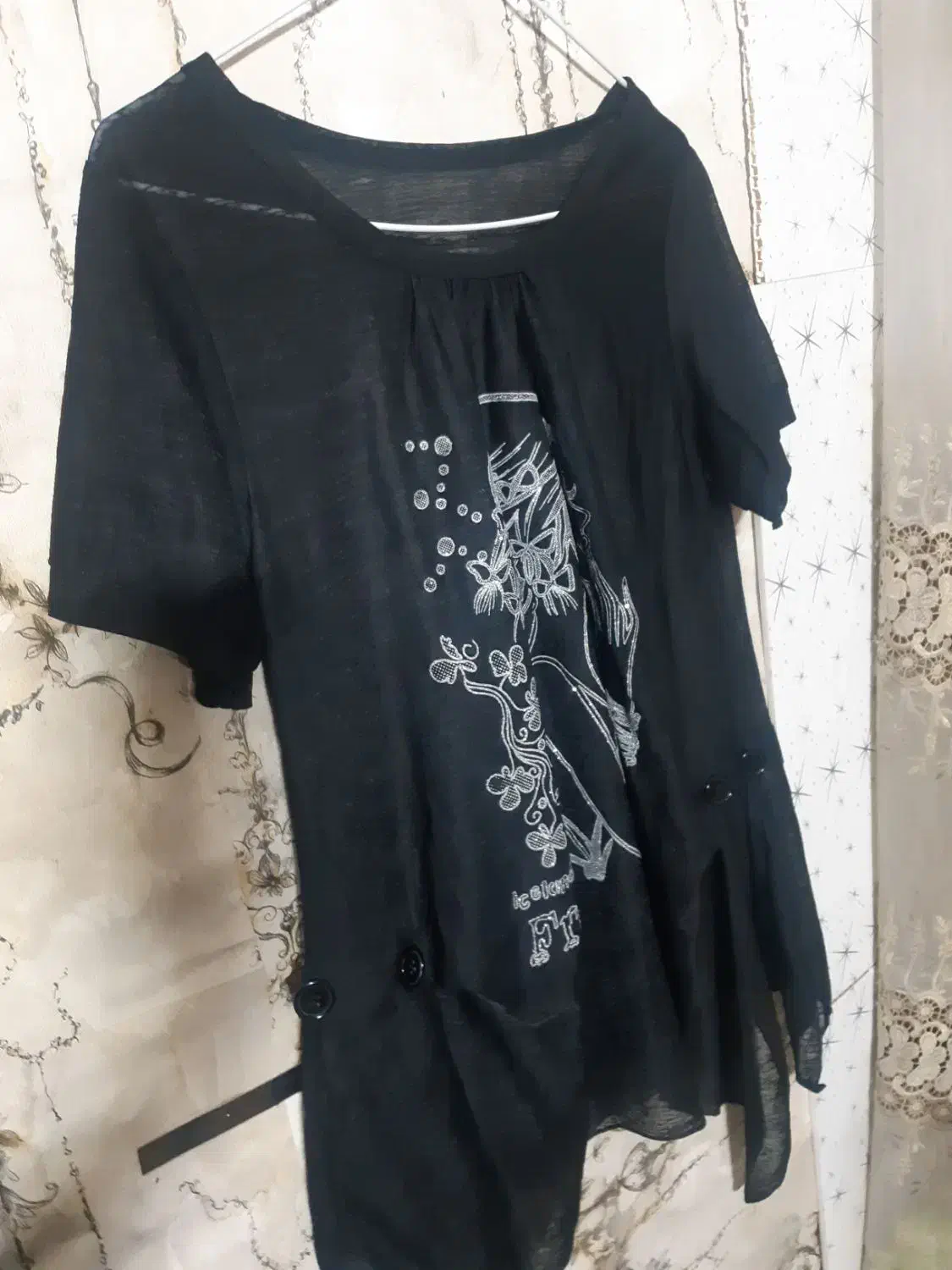 بدلیل رسیدن جدیدونبودجا تیکه ای ۴۰ هزار|لباس|بوشهر, |دیوار