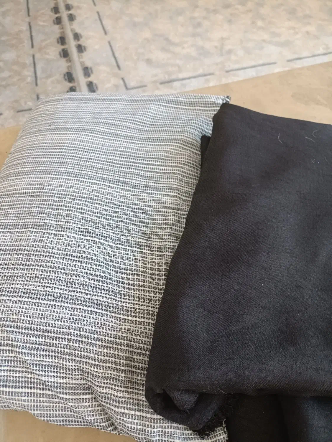 پارچهمشکی چهار صد طوسی دویست|لباس|ایلام, |دیوار