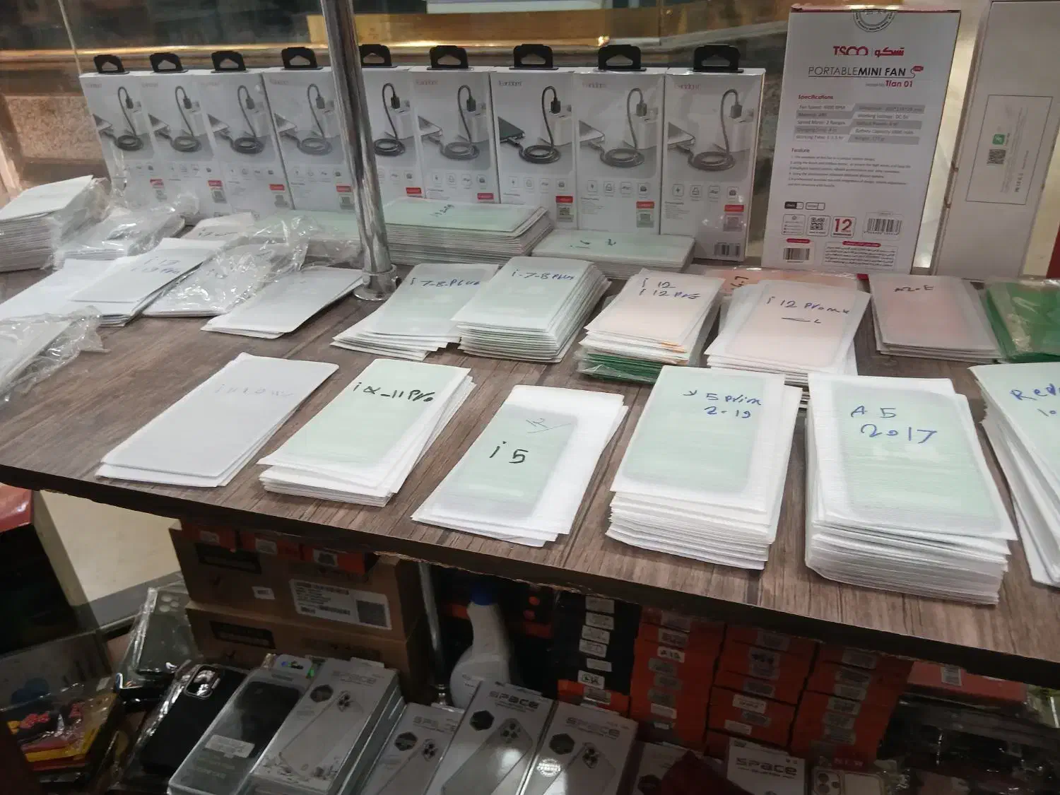 لوازم جانبی موبایل زیرقیمت به قیمت عمده|لوازم جانبی موبایل و تبلت|اراک, |دیوار