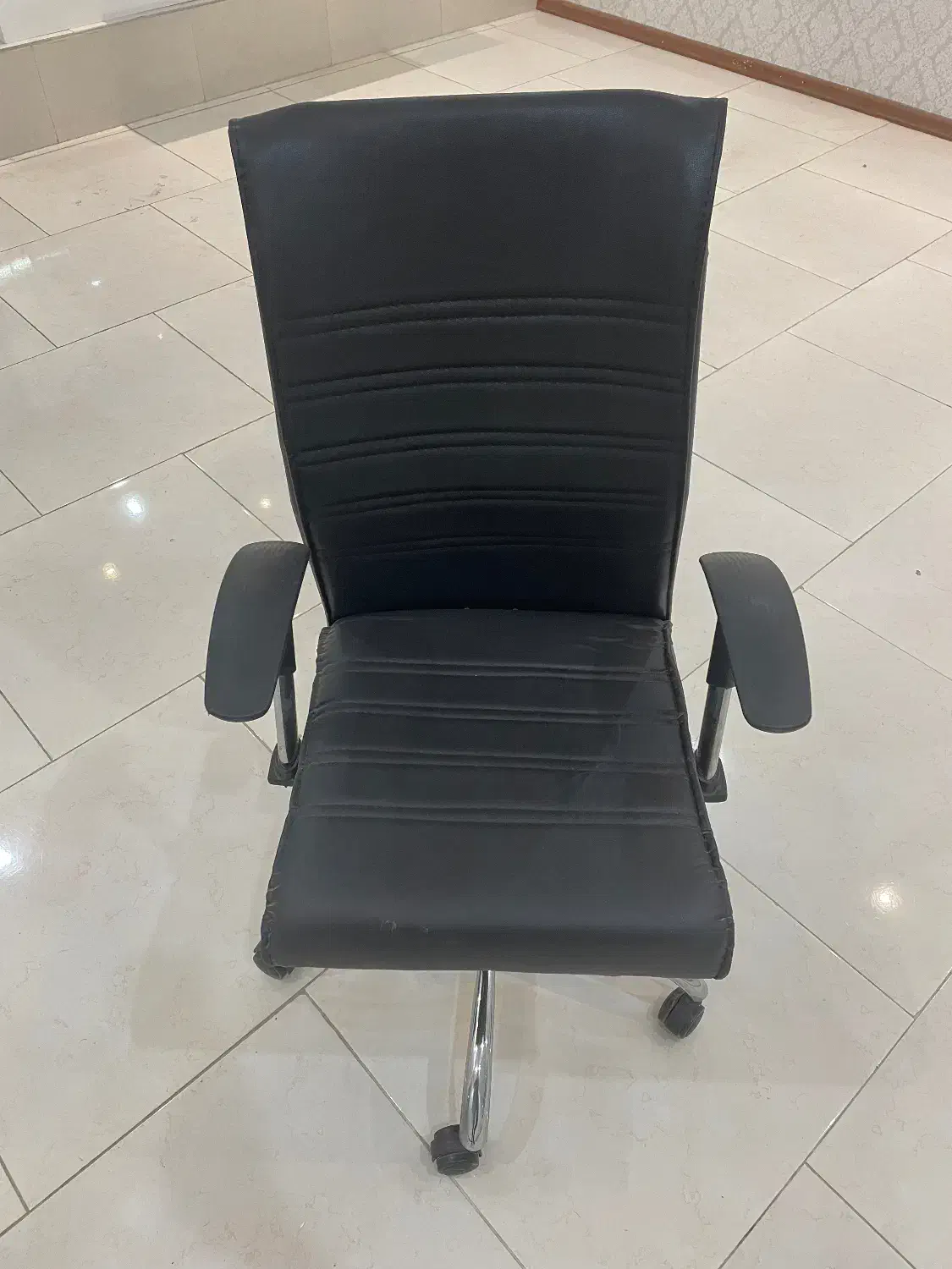 صندلی|صندلی و نیمکت|کرج, عظیمیه|دیوار