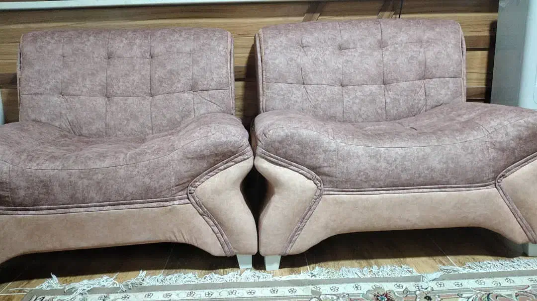 مبل ۷ نفره فنر قوی سالم محکم|مبلمان خانگی و میز عسلی|دوگنبدان, |دیوار