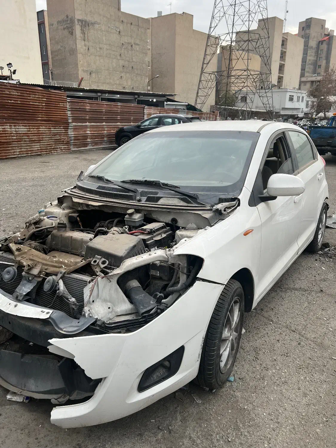 ام وی ام ۳۱۵ تصادفی|خودرو سواری و وانت|تهران, زنجان جنوبی|دیوار