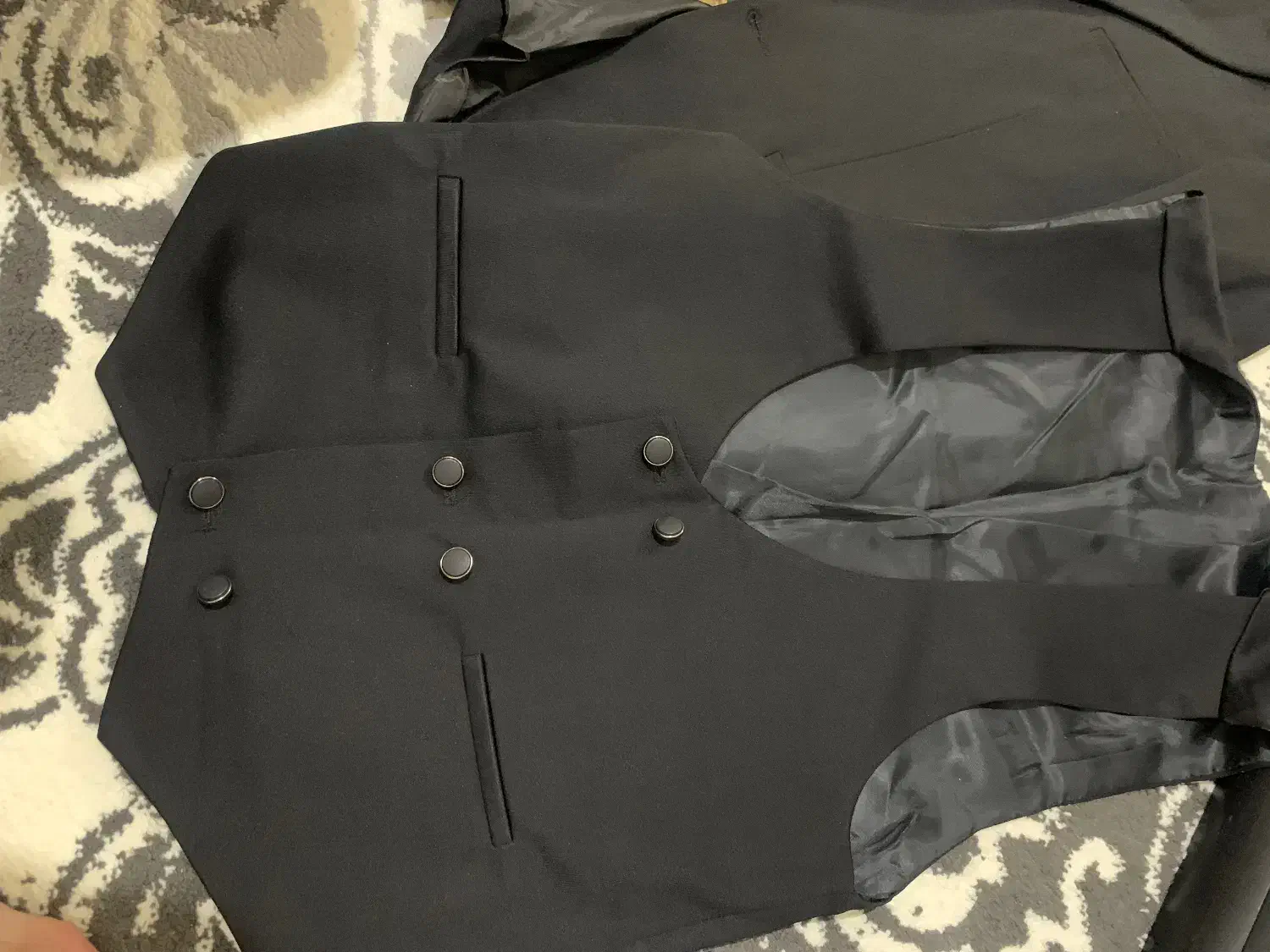 کت و ژیله|لباس|تربتحیدریه, آغوی|دیوار