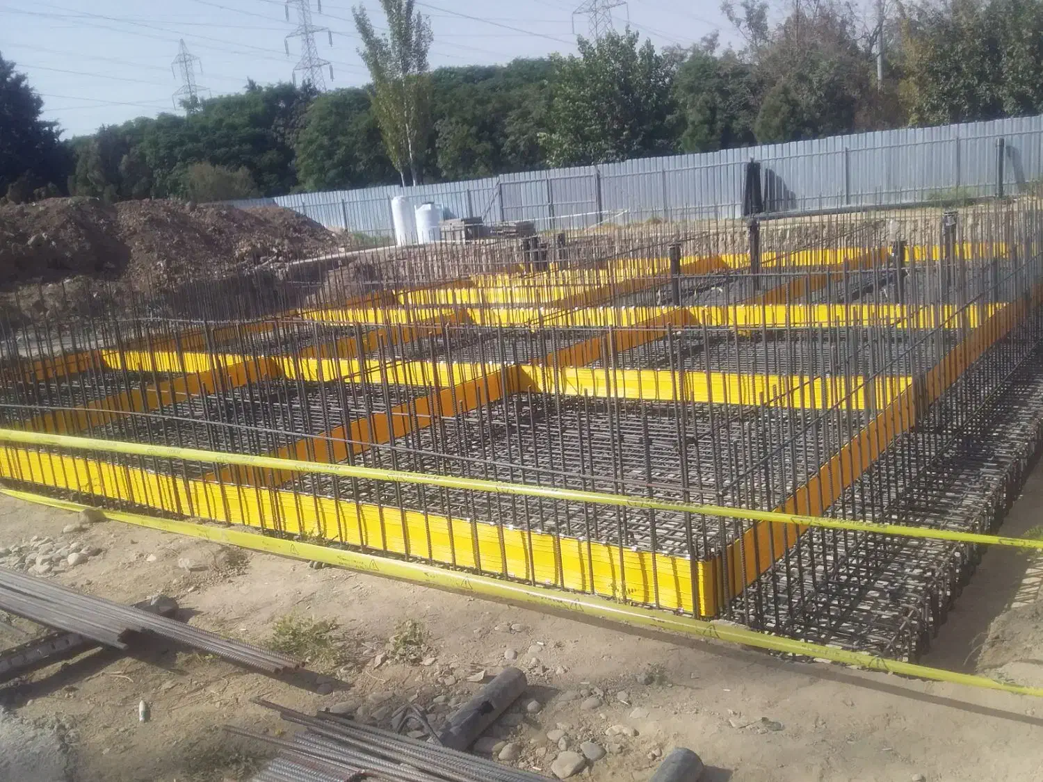 اجرای آرماتوربندی استخر  سقف کلی جزیی|خدمات پیشه و مهارت|رامسر, |دیوار