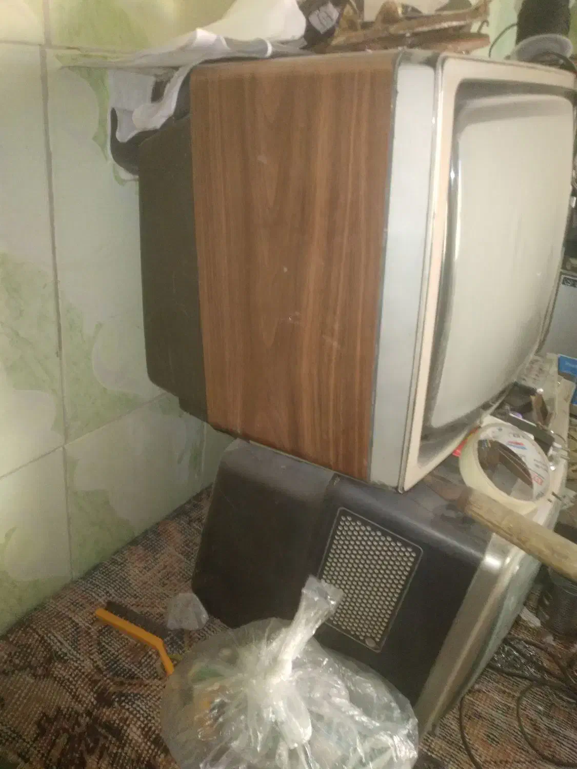 تلویزیون نوستالژی|تلویزیون و پروژکتور|شوشتر, |دیوار