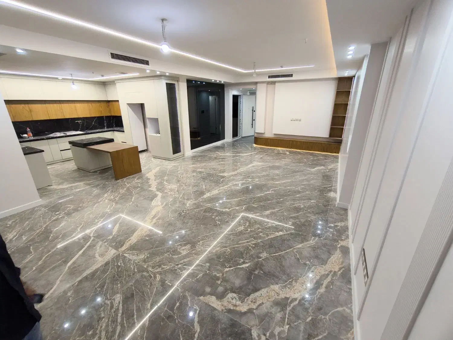 آپارتمان ۱۶۰ تکواحدی / معاوضه با ویلایی*|فروش آپارتمان|مشهد, آزادشهر|دیوار