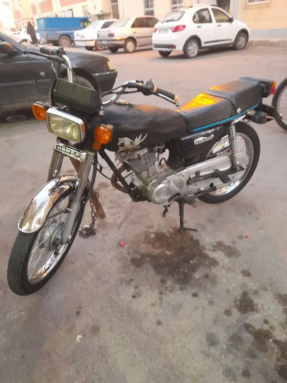 موتور هوندا۱۲۵ مدل ۸۵ بالای۱۰تومن لاستیک لنت سیم ک|موتورسیکلت|شاهرود, |دیوار