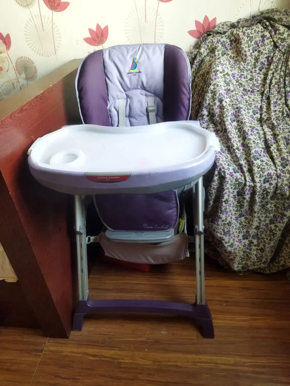 صندلی غذای کودک|تخت و صندلی بچه|شیراز, قدوسی غربی|دیوار