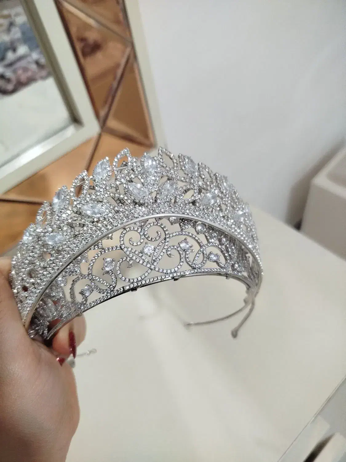 تاج عروس|زیورآلات و اکسسوری|فولادشهر, C3|دیوار