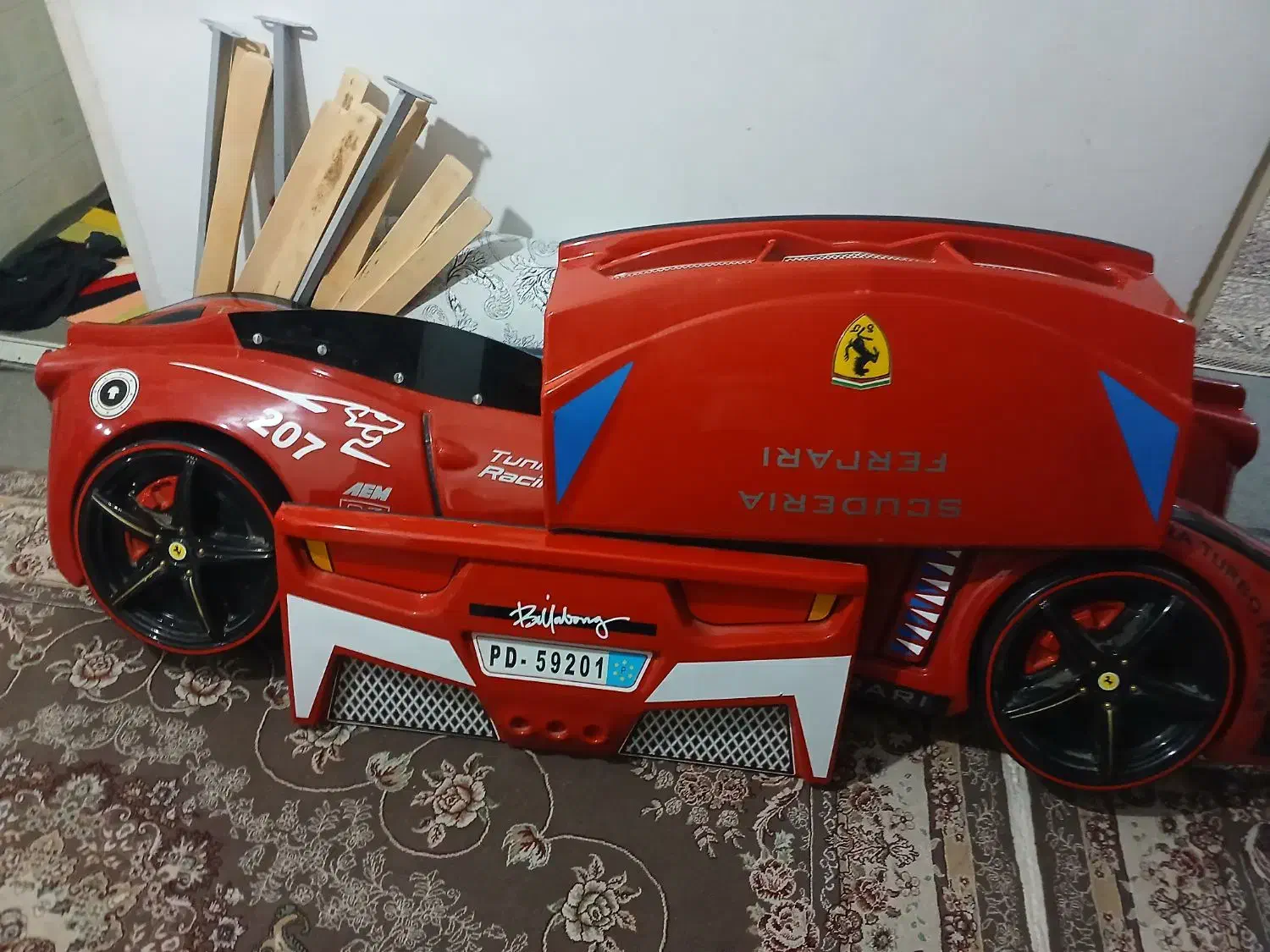 تخت خواب طرح ماشین|تخت و سرویس خواب|آبسرد, |دیوار