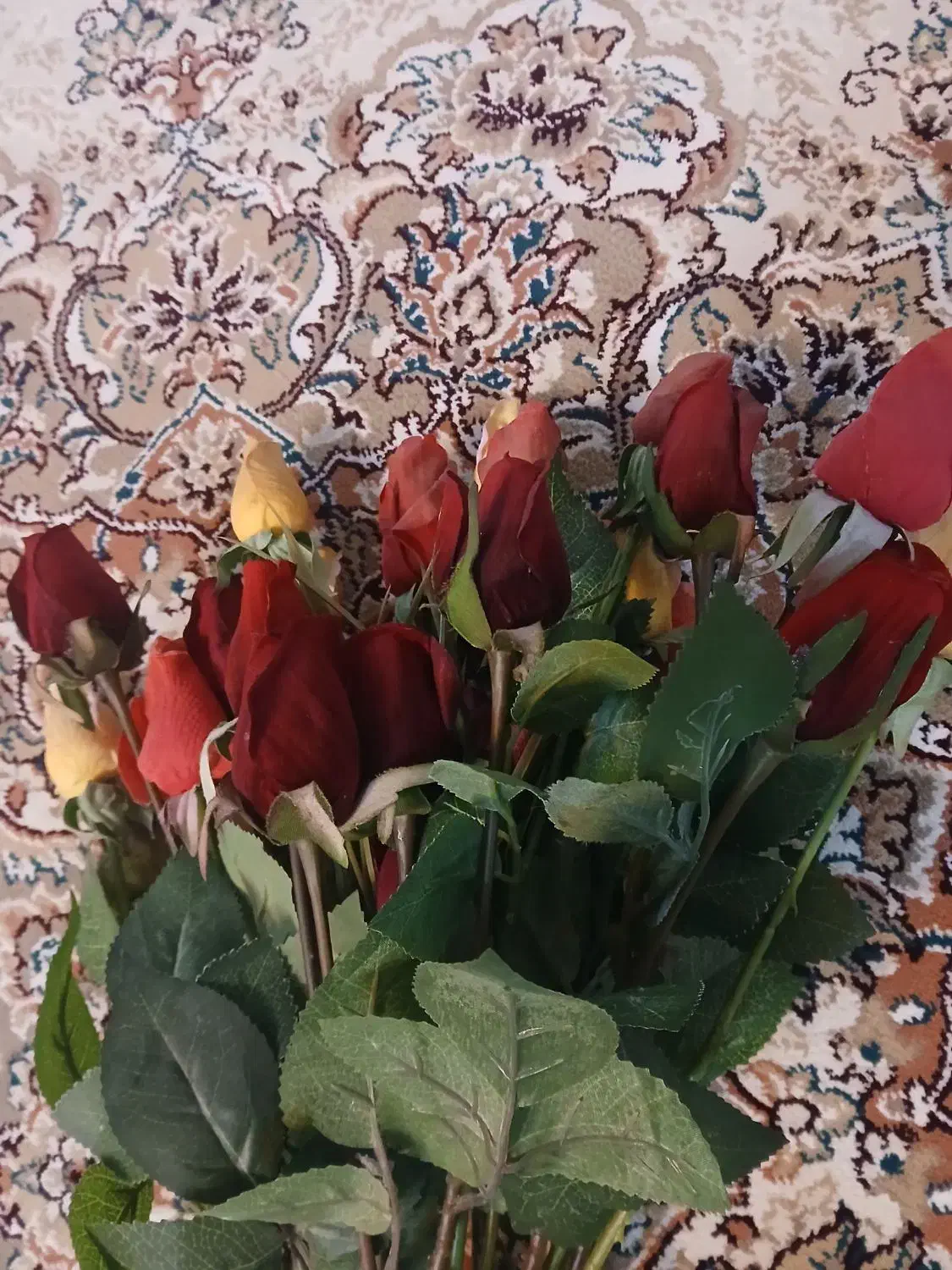 گل مصنوعی ۲۳ شاخه|گل مصنوعی|اراک, |دیوار