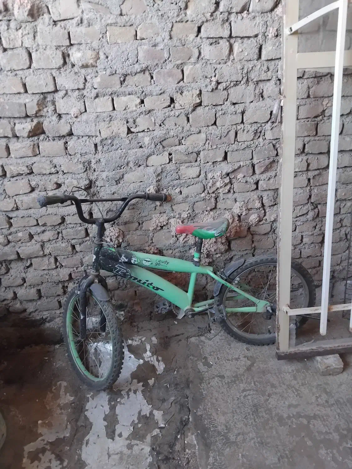 دو عدد دوچرخه|دوچرخه، اسکیت، اسکوتر|سبزوار, کهنه آب|دیوار