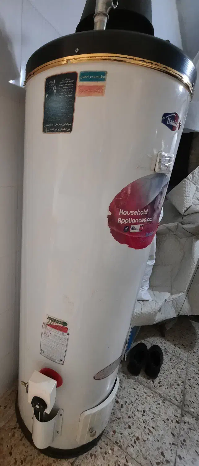 آبگرمکن و میز جلو مبلی و عسلی و میز نهار خوری|حراج|کرمانشاه, |دیوار