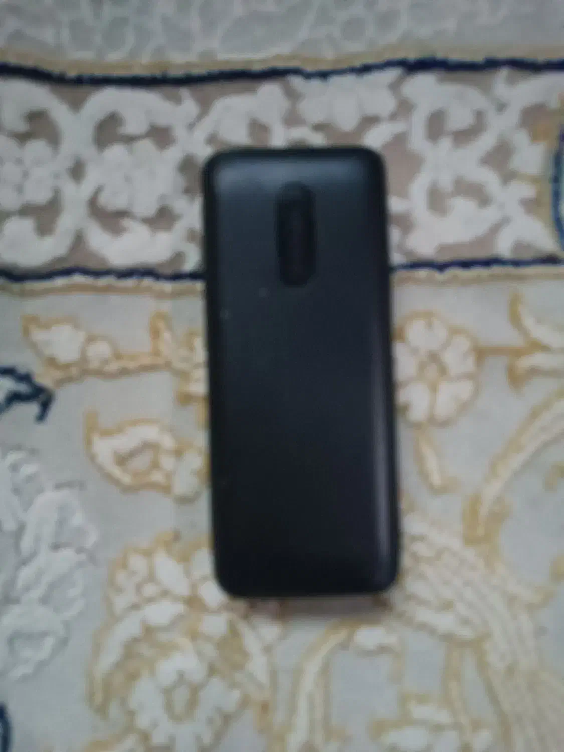 گوشی ساده نوکیا|موبایل|رباط‌کریم, رباط‌کریم|دیوار