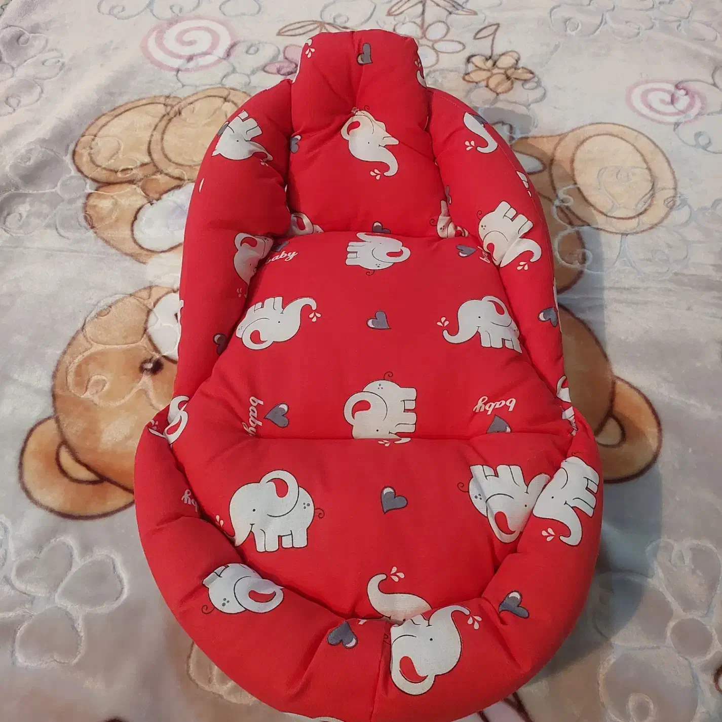 آغوشی برای نوازد آکبند|کالسکه و لوازم جانبی|اشترینان, |دیوار