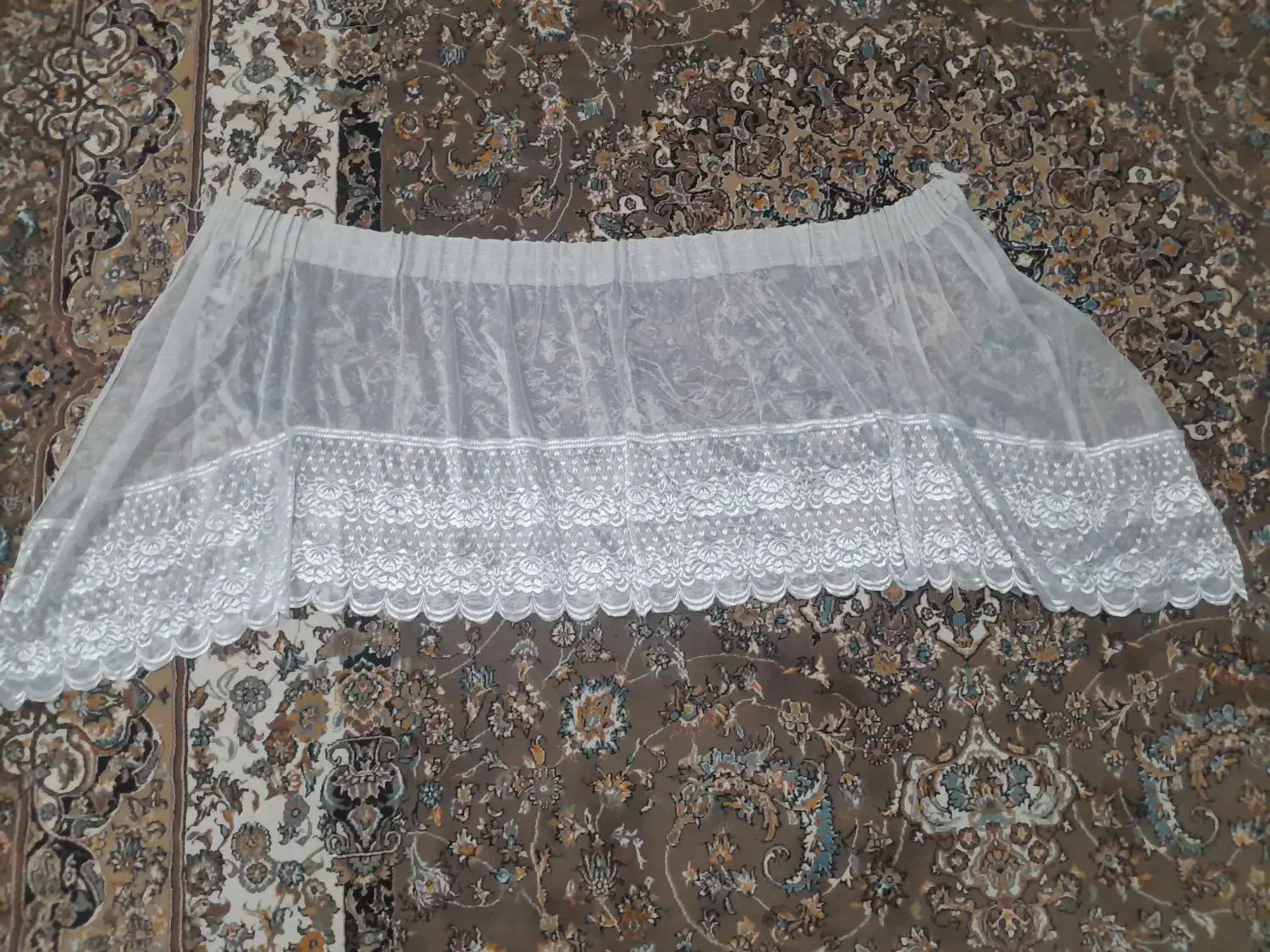 تعدادی پرده و رو پشتی|پرده، رانر، رومیزی|سرپل ذهاب, |دیوار