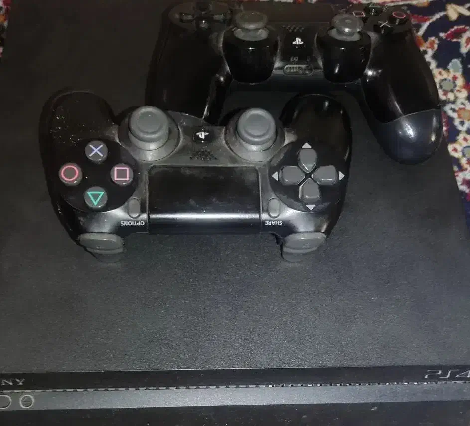 ps4 دو دسته کاملا تمیز همراه با بازی|کنسول، بازی ویدئویی و آنلاین|بهبهان, |دیوار