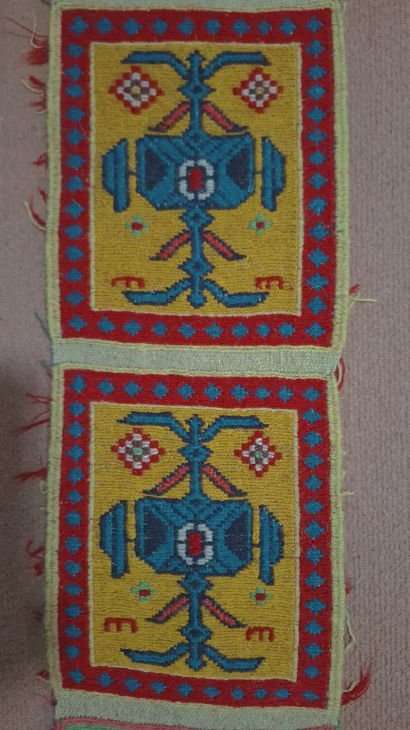 ورنی۲۰×۲۰|گلیم، جاجیم، گبه|اهر, |دیوار