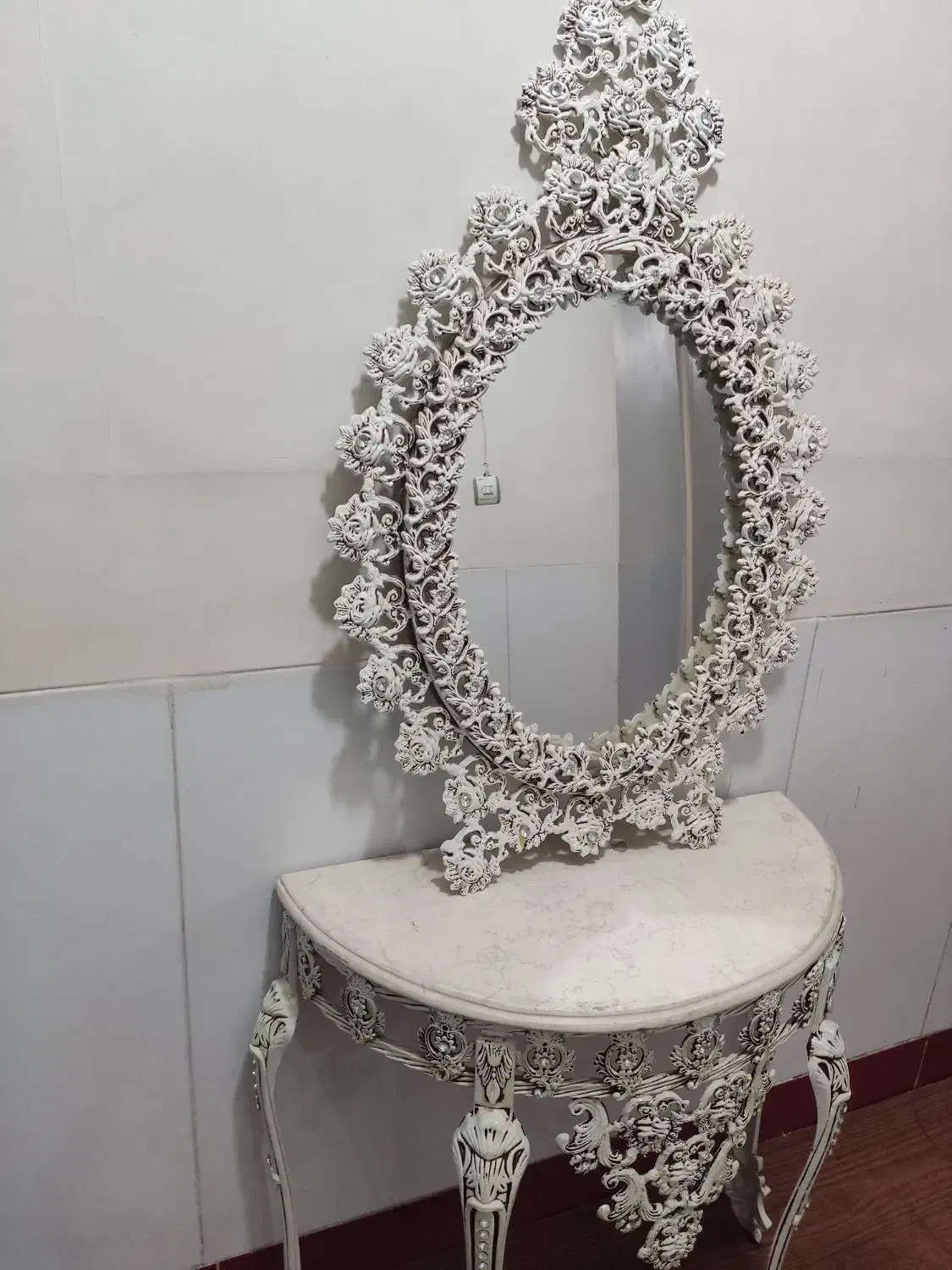 آینه شمعدان|آینه|اسلام‌شهر, شاطره|دیوار