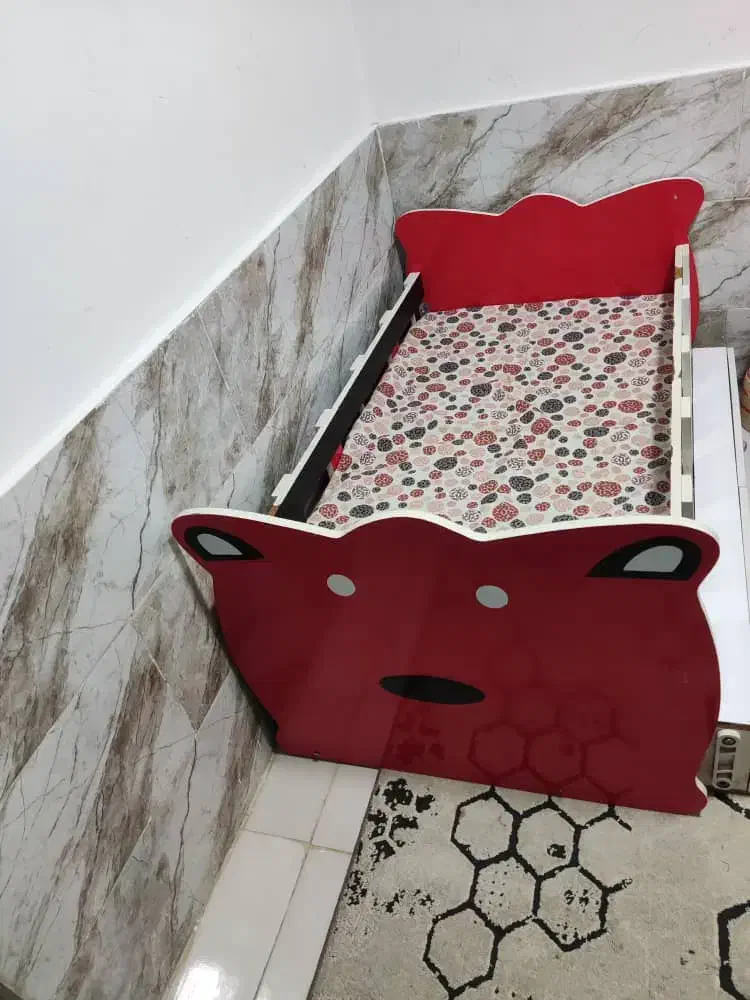 تخت خواب کودک|تخت و سرویس خواب|شیراز, کفترک|دیوار