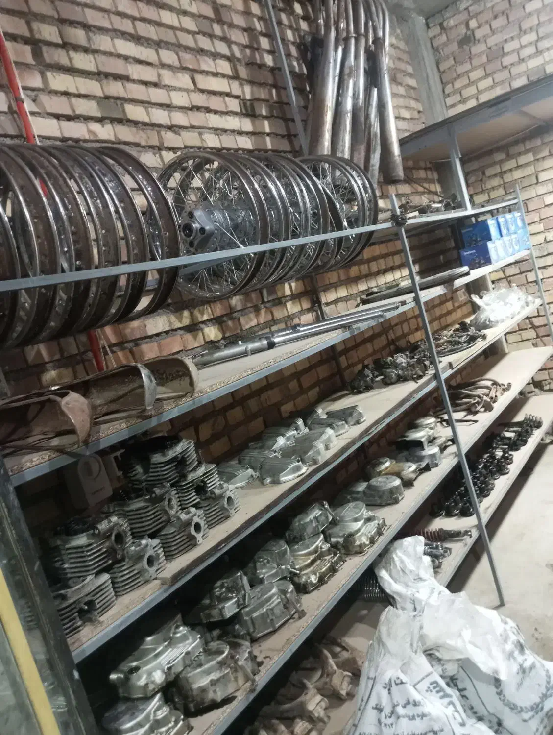 استوک فروشی حسین|قطعات یدکی و لوازم جانبی|دلند, |دیوار