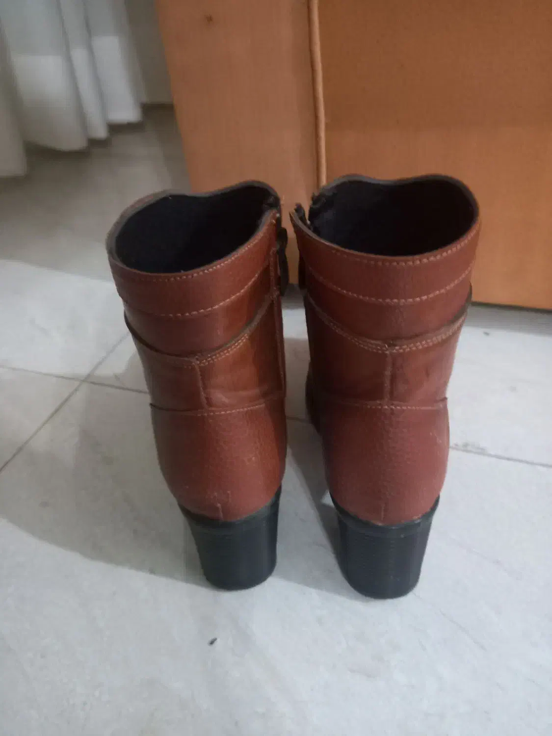 یک جفت پوتین سایز ۳۸|کیف، کفش، کمربند|لاهیجان, آهندان|دیوار