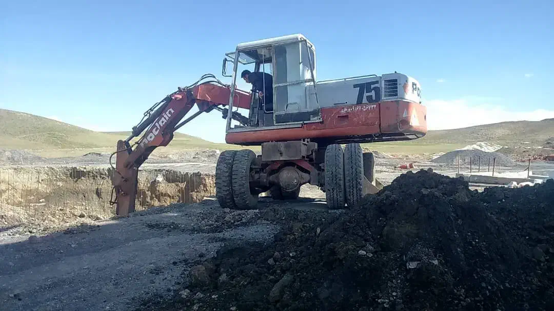 بیل مکانیکی پوکلن 75|خودرو سنگین|قم, پردیسان|دیوار