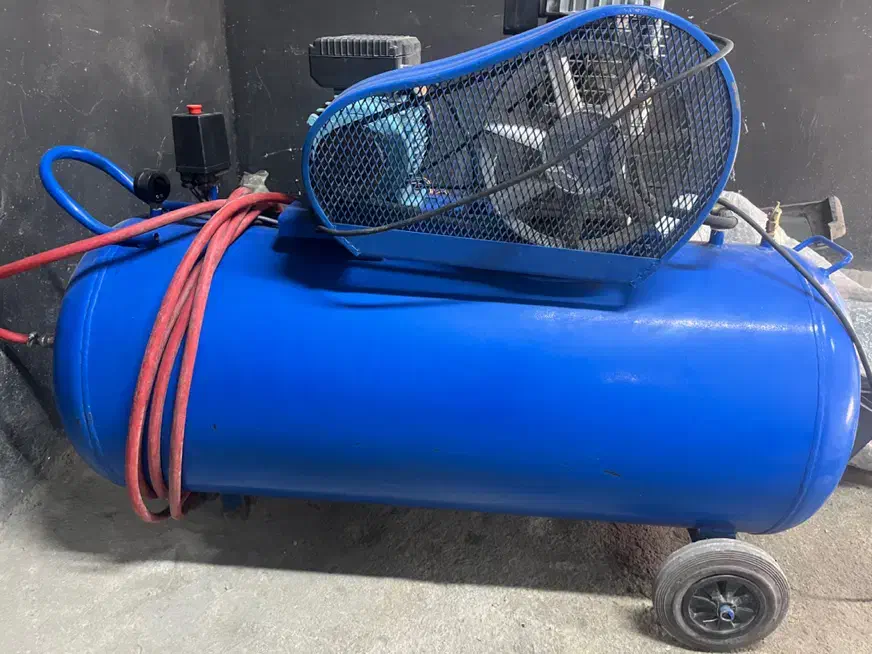 پمپ باد|ابزارآلات|دماوند, دماوند|دیوار