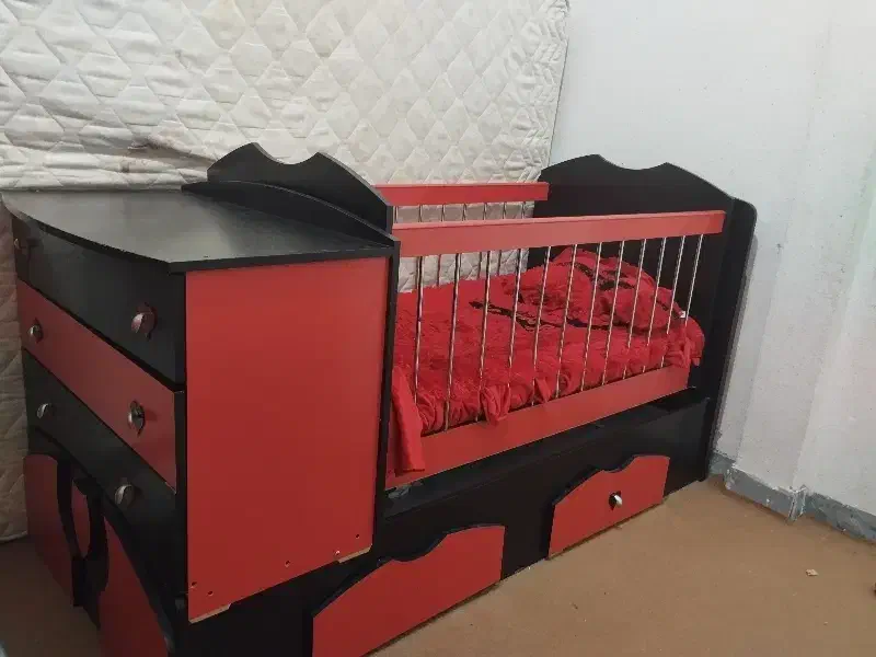 تخت کودک و نوجوان|تخت و سرویس خواب|قم, دروازه قلعه|دیوار