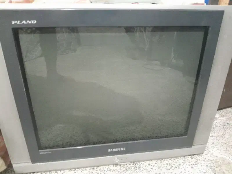 یک عدد تلویزیون رنگی۲۹ اینچ ال جی تمیز وپا ب نو|تلویزیون و پروژکتور|اصفهان, باغ فدک|دیوار