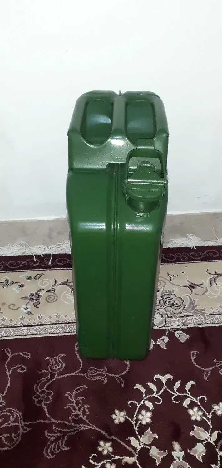 بیست لیتری فلزی ( گالن فلزی) آمریکایی|قطعات یدکی و لوازم جانبی|بروجرد, |دیوار