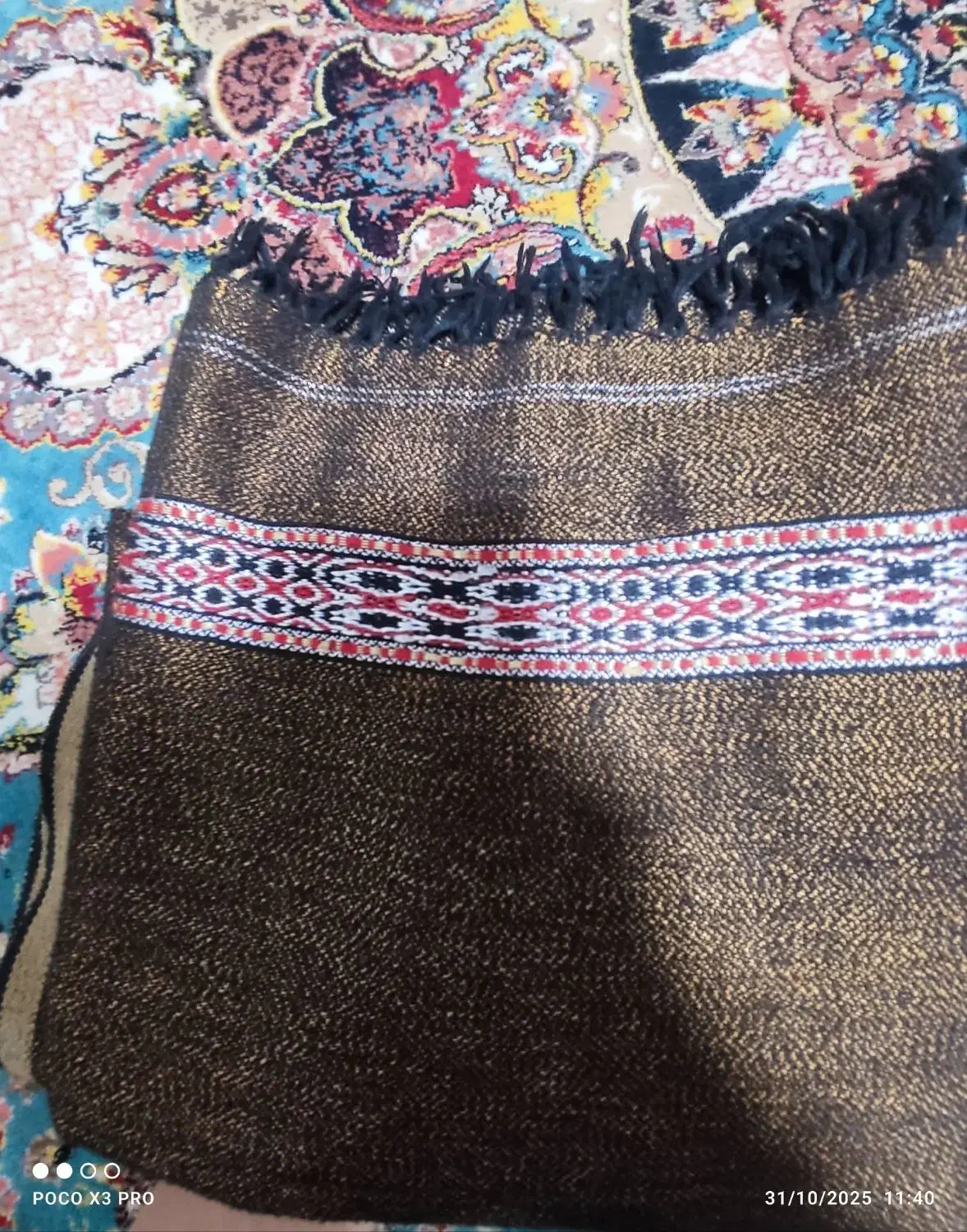 لونگ.کیس|لباس|خاش, |دیوار