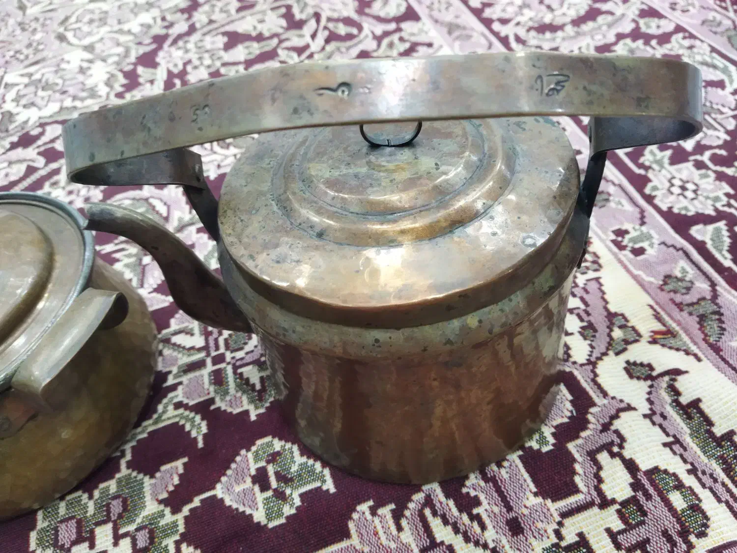 کتری ذغالی و دیگچه مسی دستساز قدیمی پنجاه ساله|صنایع دستی و سایر لوازم تزئینی|شریفآباد, |دیوار