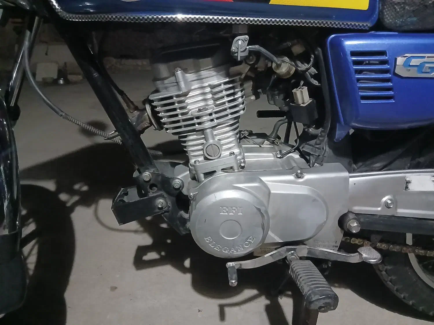 هندا ۱۲۵|موتورسیکلت|قدس, هفت جوی|دیوار