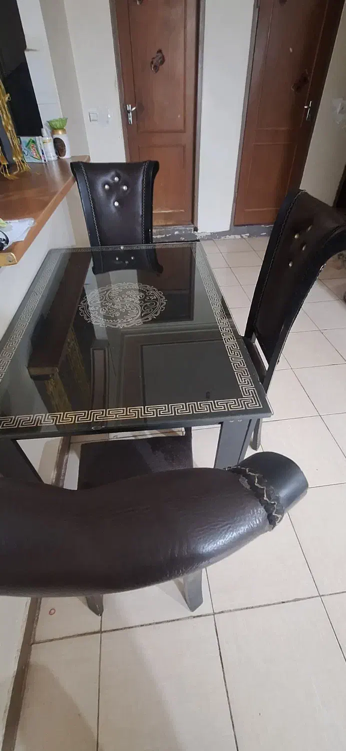 میز ناهار خوری|میز و صندلی غذاخوری|اهواز, کوروش|دیوار