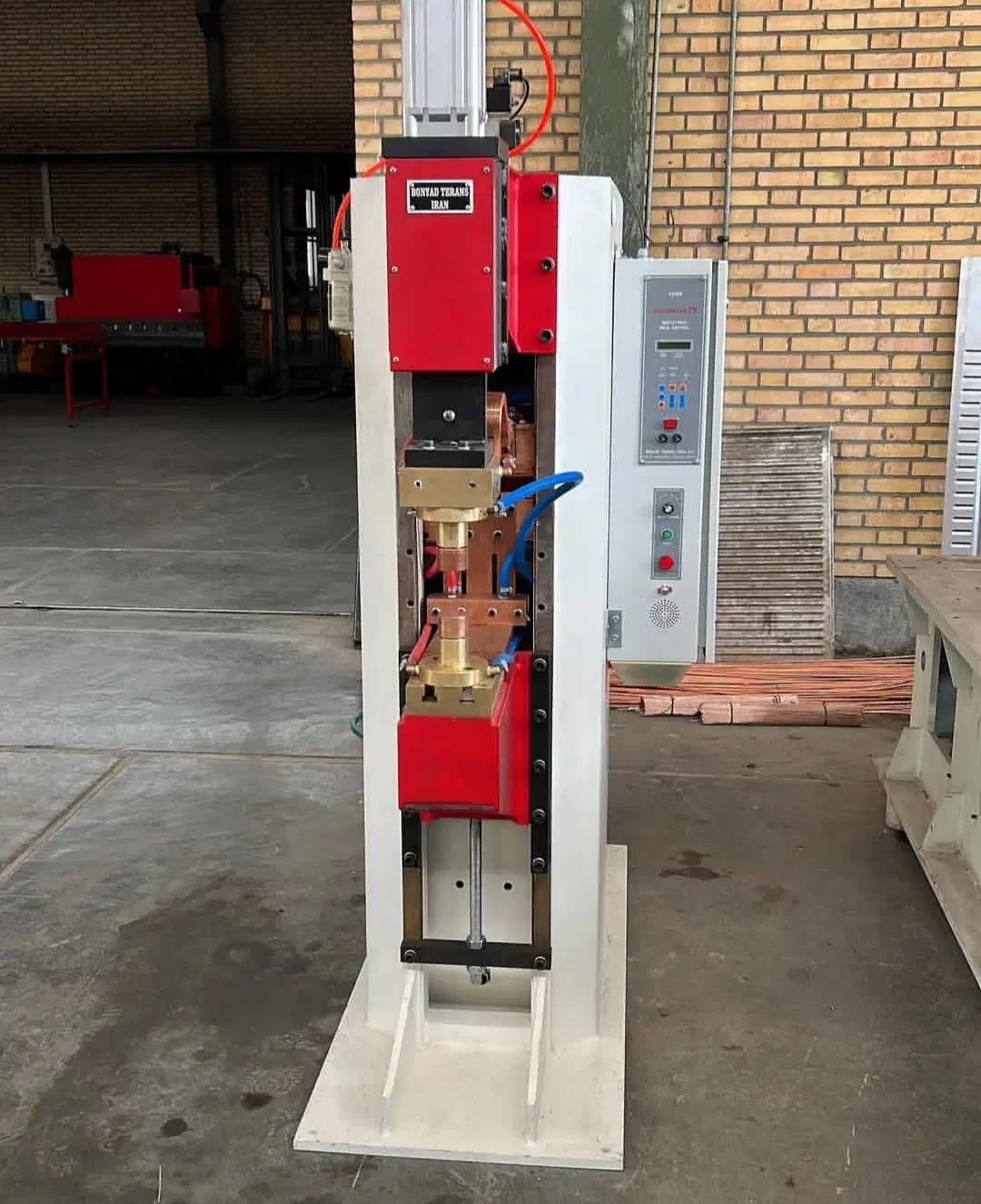 تعمیر انواع دستگاه نقطه جوش . CO2. گان هوای|خدمات پیشه و مهارت|محمدشهر, همایون ویلا|دیوار