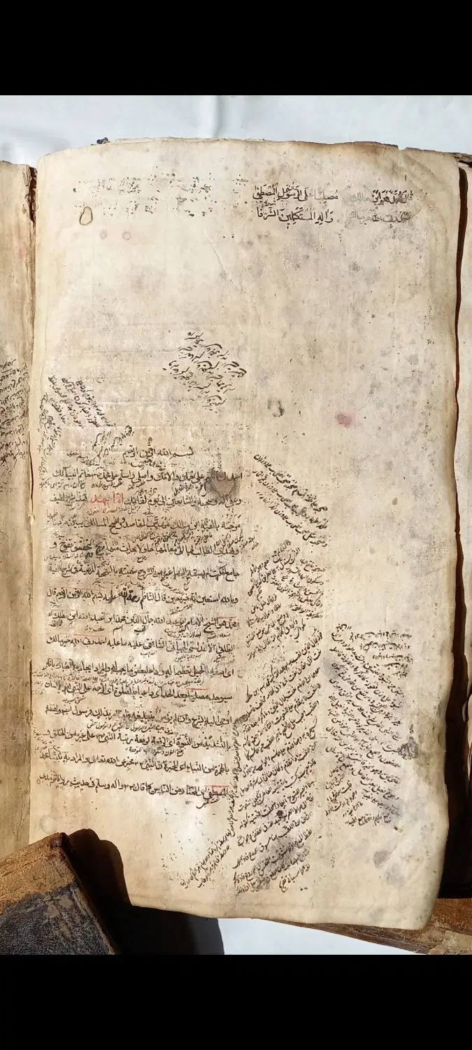 کتاب خطی|کتاب و مجله تاریخی|کرج, فاز ۳ گوهردشت|دیوار