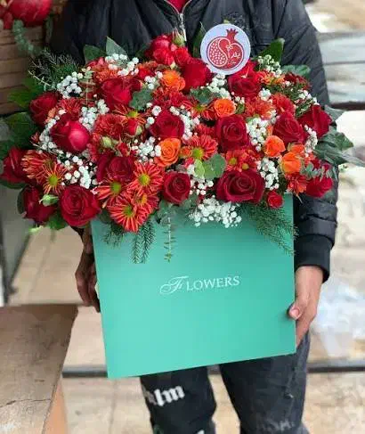 دسته گل عروس ، باکس گل خواستگاری و دیزاین یلدایی|گل مصنوعی|اصفهان, احمدآباد|دیوار