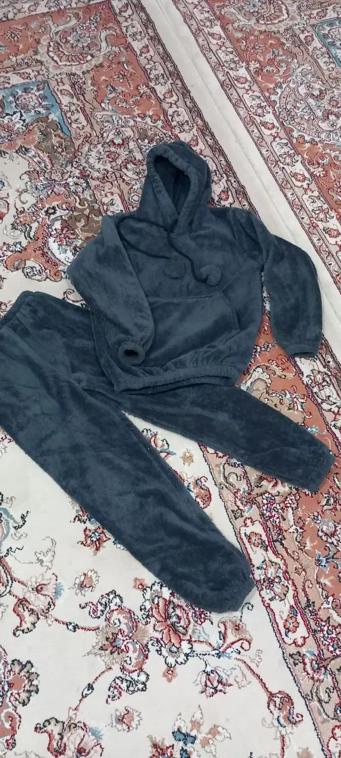 هودی شلوار|لباس|دورود, |دیوار