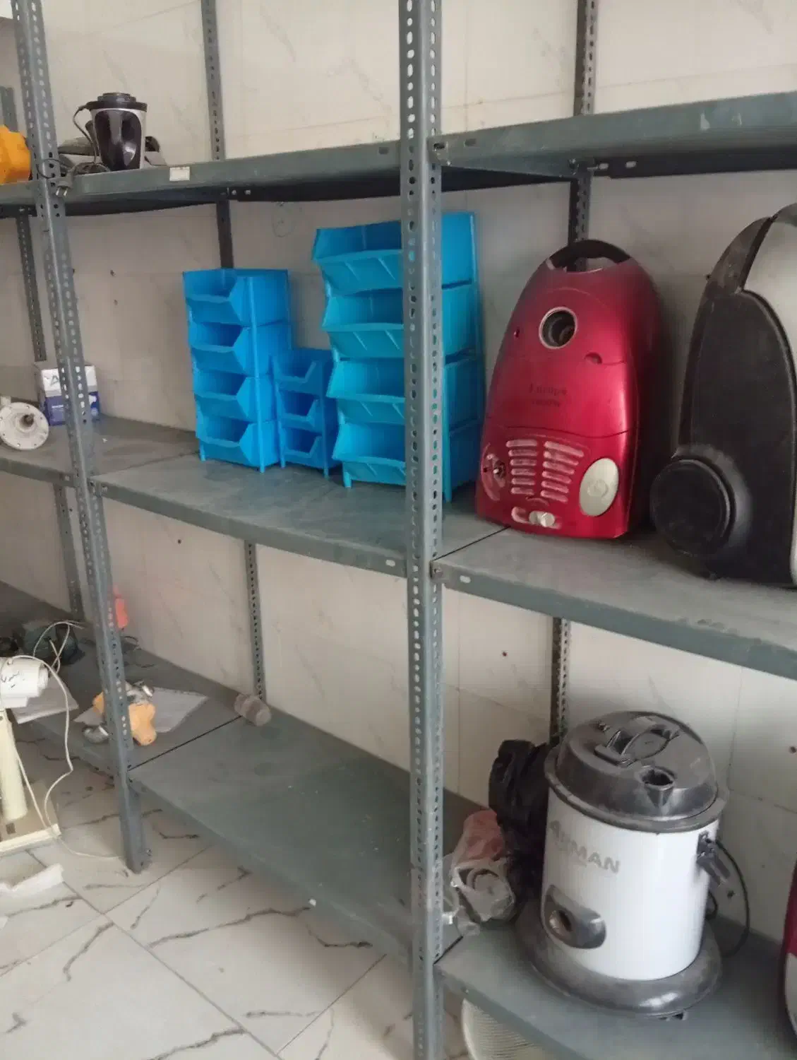 طبقه ویترین|حراج|شیراز, کوشک بیدک|دیوار