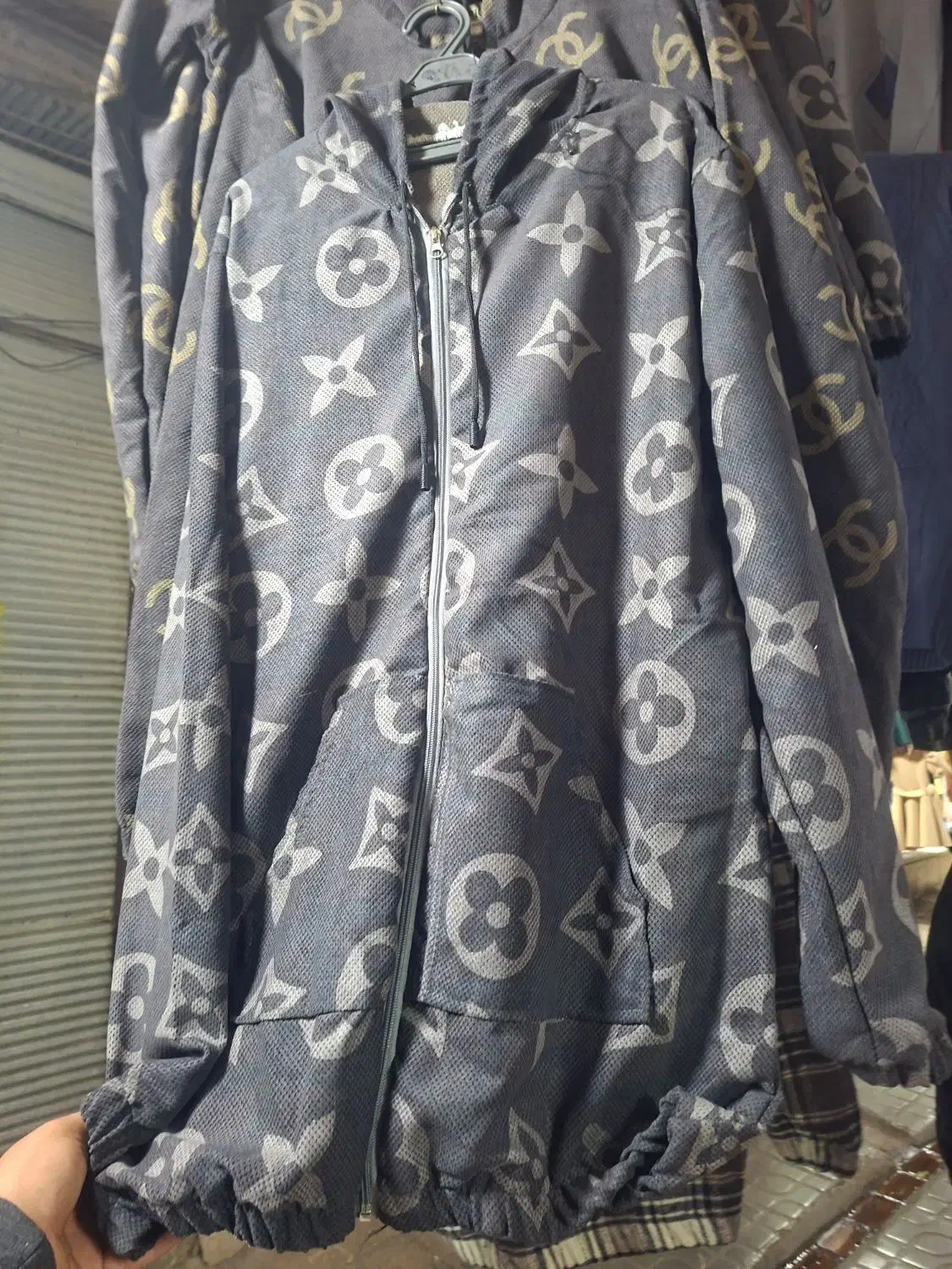 هودی دیور جلو باز ۳۸۰.۰۰۰ تومان|لباس|نهاوند, |دیوار