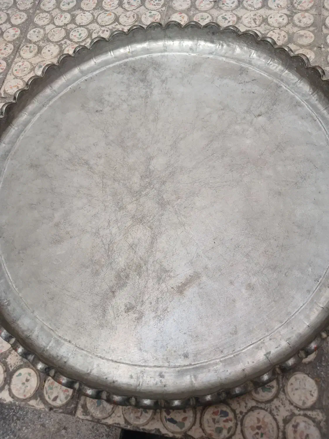 سینی مسی با قدمت ۱۰۰ ساله|کلکسیون اشیاء عتیقه|تهران, مشیریه|دیوار