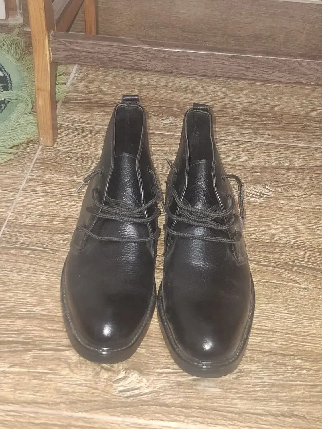 کفش|کیف، کفش، کمربند|بابل, |دیوار