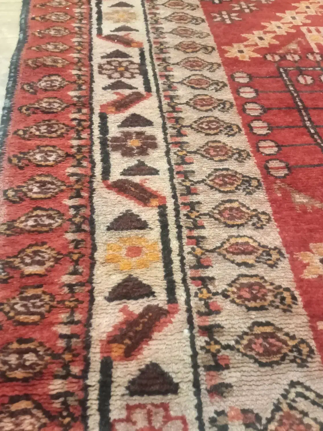 دو عدد قالیچه همدان  بسیار قدیمی|فرش|احمدآبادمستوفی, |دیوار