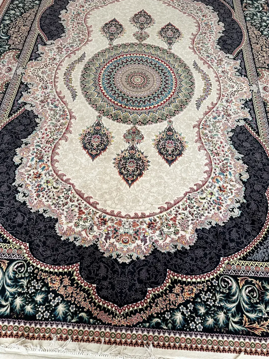 ۲عدد فرش ۱۲متری ۷۰۰شانه|فرش|جوانرود, |دیوار