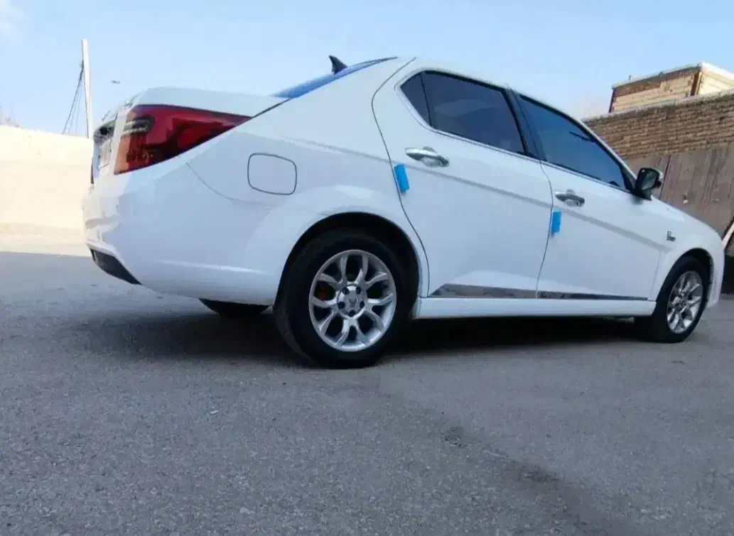 دنا پلاس ۴۰۳|خودرو سواری و وانت|اردبیل, |دیوار