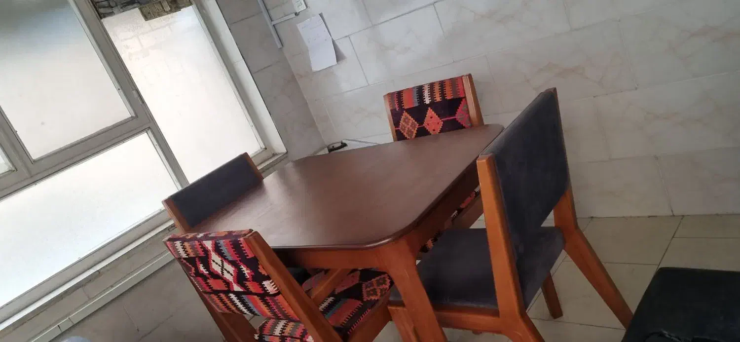 میز نهارخوری|میز و صندلی غذاخوری|تهران, فلسطین (میدان انقلاب)|دیوار