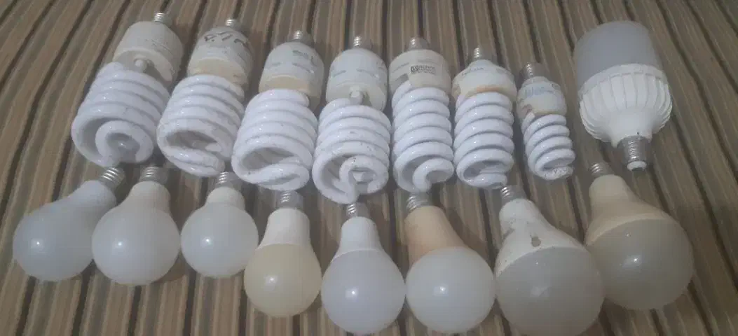 لامپ نیاز ب تعمیر|لامپ و چراغ|اهواز, امانیه|دیوار